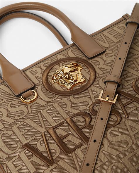 how to identify versace bags.